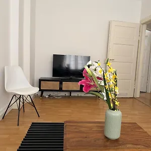 Im Osten Von * Stuttgart