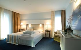 Hotel Weinstube Ochsen Stuttgart Exterior photo