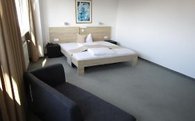 Businesshotel&Appartements Stuttgart-Vaihingen Exterior photo