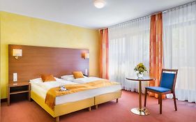 Novum Hotel Rega Stuttgart Exterior photo