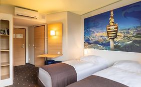 B&B Hotel Stuttgart-Airport/Messe Exterior photo