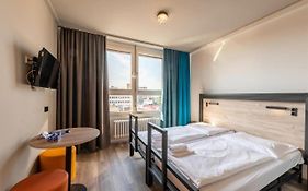 Hotel A&O Stuttgart City Exterior photo
