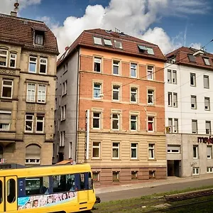 Ostello Alex 30 *