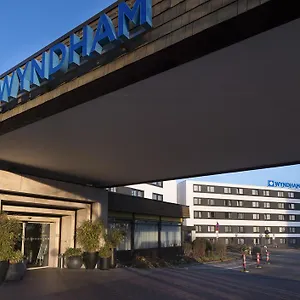 Wyndham Stuttgart Airport Messe Hotel 4*