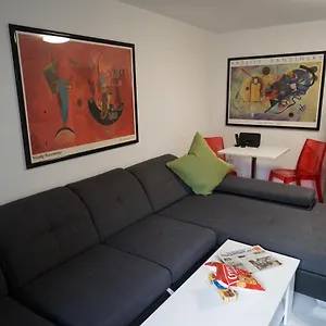 Neue Und Zentral Gelegene In Apartment