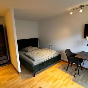 24 Im Lehenviertel Apartment