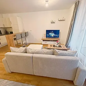 Seductive 1-room Apt, Centre Of Apartment
