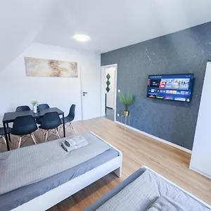 Apartment Alfa 3 6 Betten Wasen Mercedesbenz Mhp Arena L Bad I Kueche L Wifi & Smarttv L 3br & 6 Beds L Bathroom L Kitchen