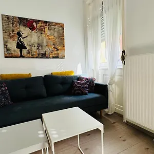 Gemuetliche Altbauwohnung In Ostendplatz Stuttgart