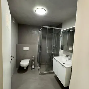 Apartments Stuttgart شقة *
