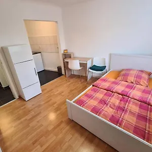 Sympathische Ein-zimmer * Stuttgart