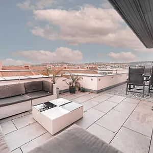 Luxurious Penthouse Штутгарт