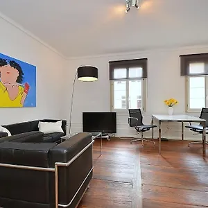 In Heusteigviertel *